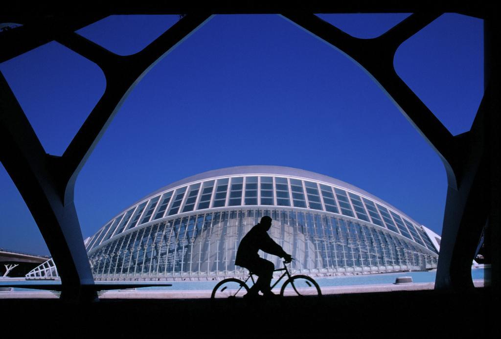 Ibis Budget Valencia Aeropuerto Manises Exterior photo
